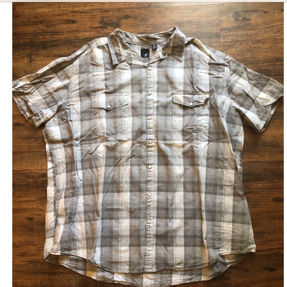 Mens J. Ferrar shirt.
